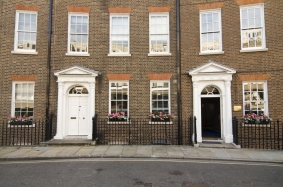 carpet cleaning E17